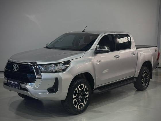 TOYOTA HILUX 2.7 VVT-i FLEX CD SRV 4X4 AUTOMÁTICO TOYOTA HILUX 2.7 VVT-i FLEX CD SRV 4X4 AUTOMÁTICO